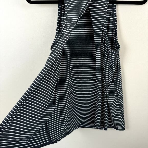 Lululemon Black & White Striped Open Back Tank Top - Size 4 - Picture 3 of 4